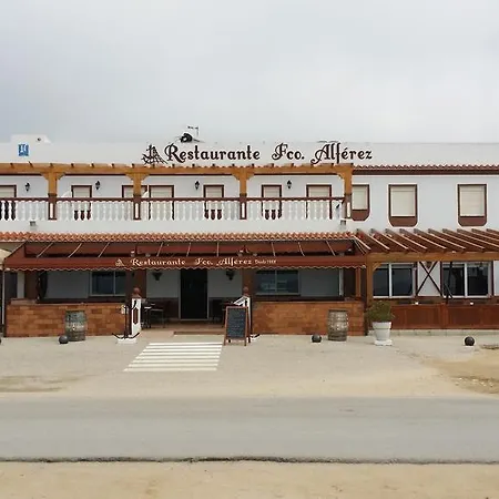 El Alferez Ostello